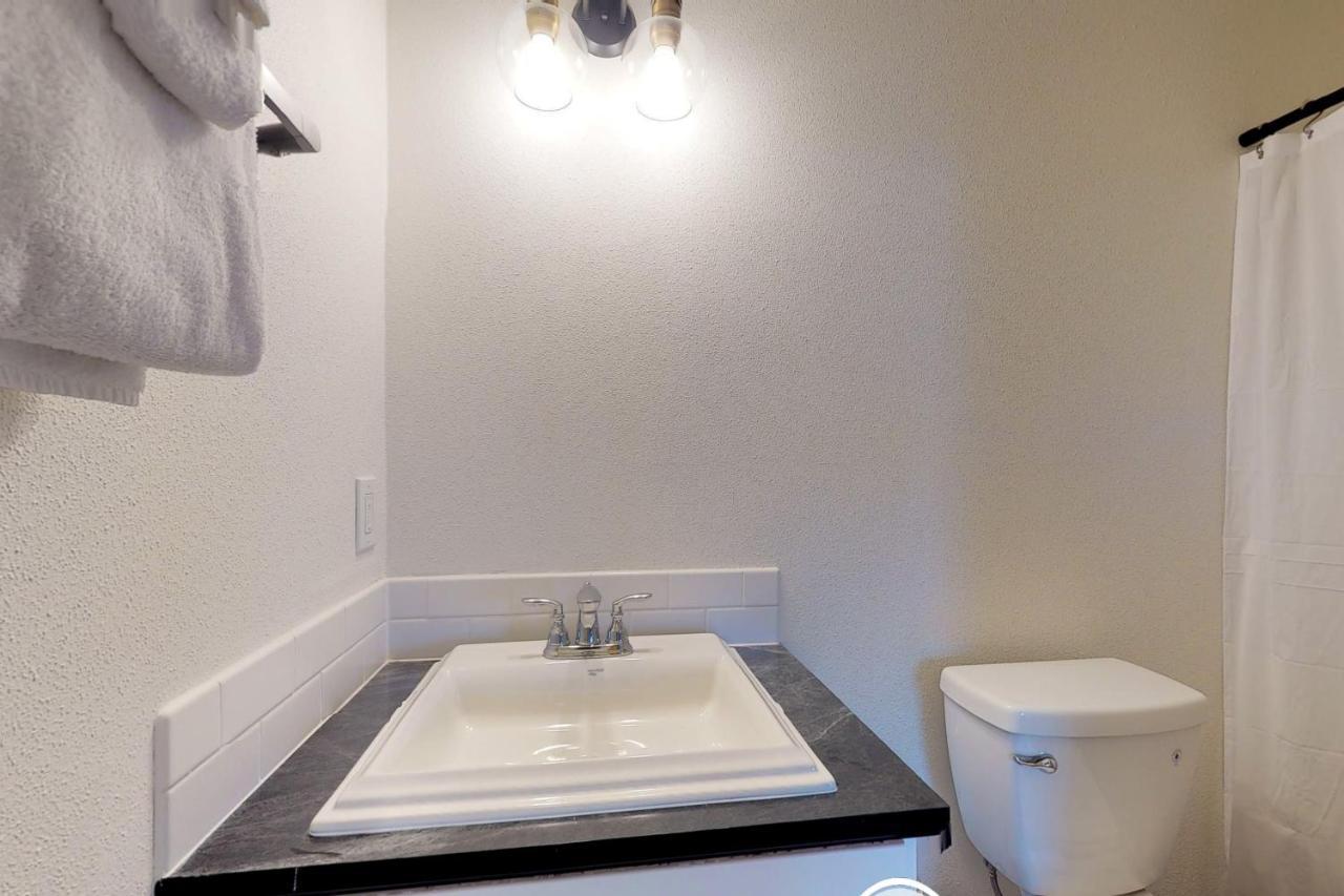Cape Cod Cottages - #2 Waldport Extérieur photo